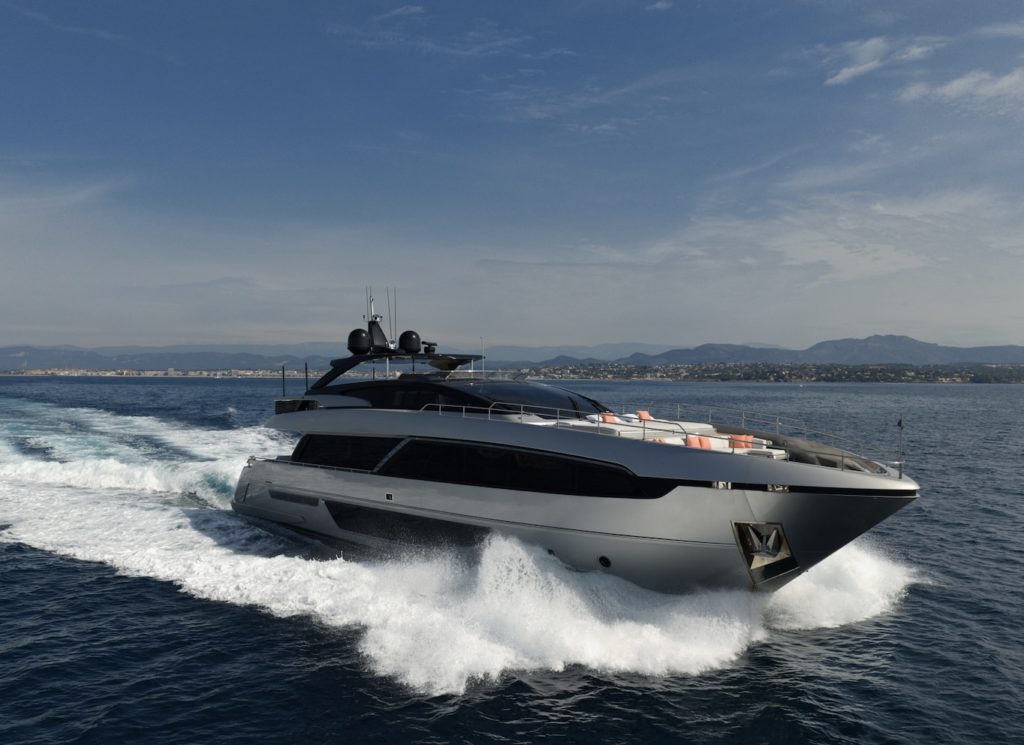 location yacht BASILIC