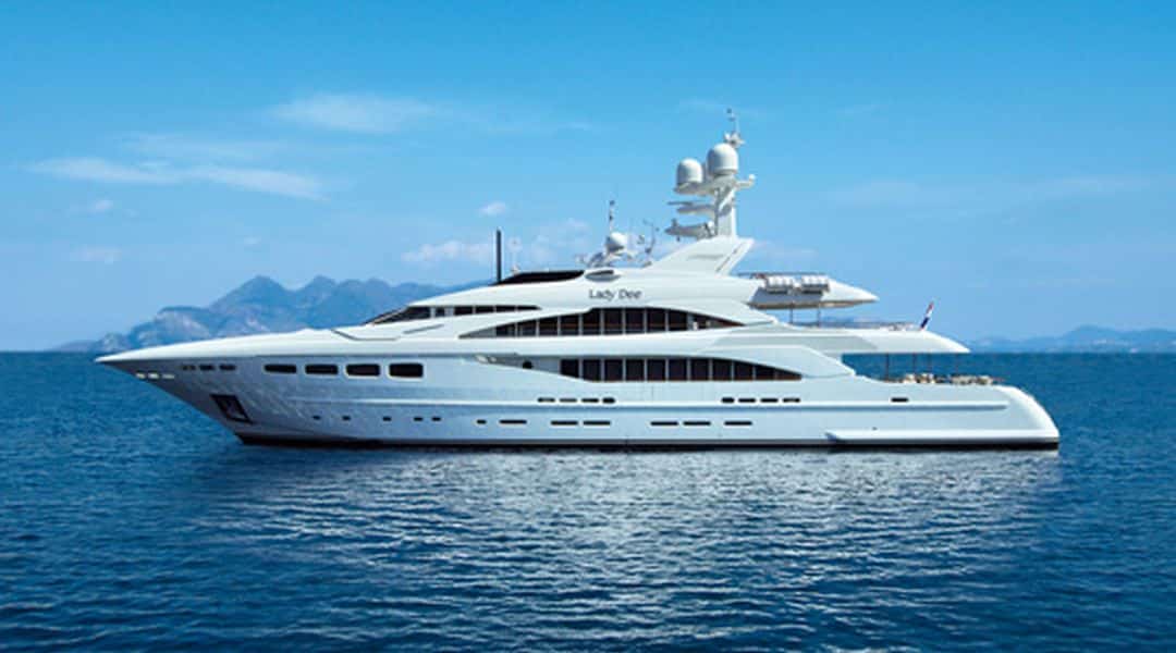 Yacht Charter Lady Dee : Luxury, Comfort & Prestige | Charter Lady Dee