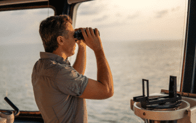 Guide essentiel des règles de navigation pour yachts: naviguez en sécurité et conformité